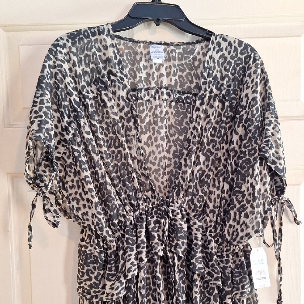 Time & Tru Chiffon Kimono